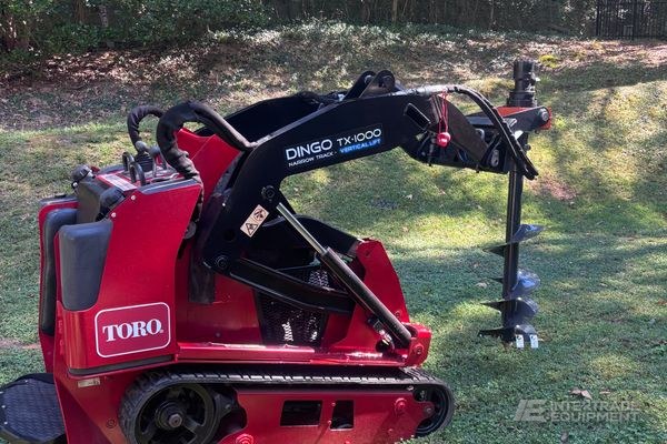 2015 Toro Dingo TX1000 — photo 1